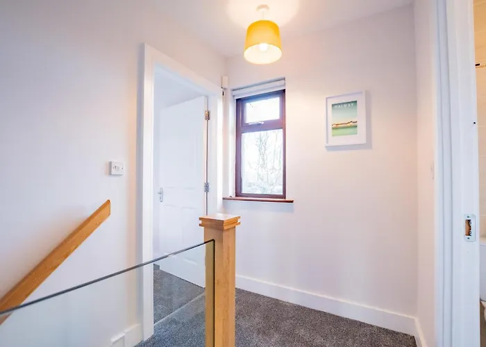 Centre House With Parking * Galway