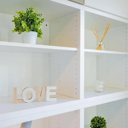 Centre House With Parking غالواي