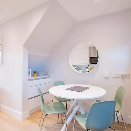 Centre House With Parking * غالواي