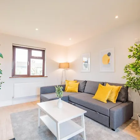 Holiday home Centre House With Parking