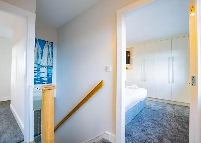 Centre House With Parking Дом отдыха Голуэй