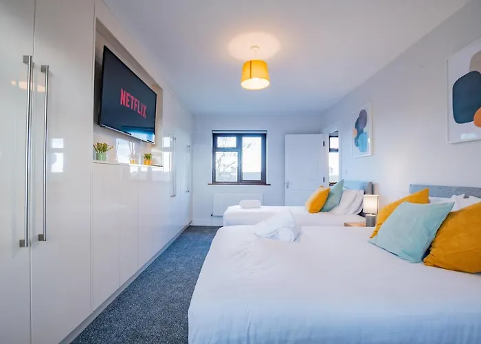 Centre House With Parking 別荘 *