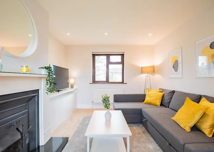 Centre House With Parking Nyaraló Galway