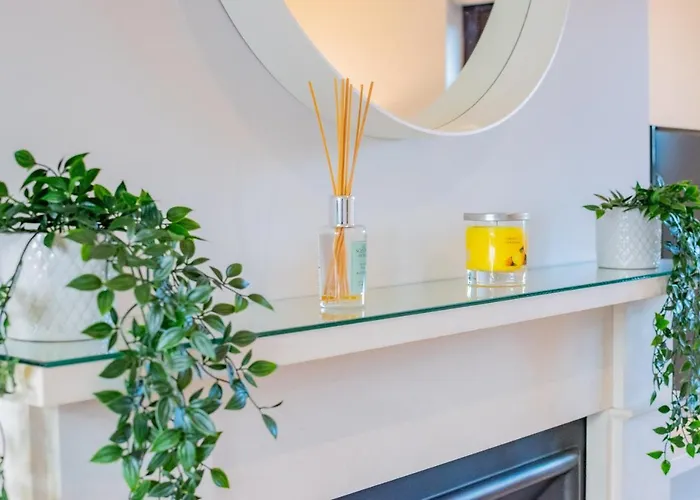 Centre House With Parking