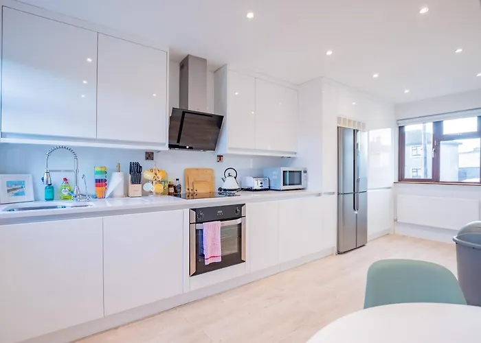 Centre House With Parking * Голуэй